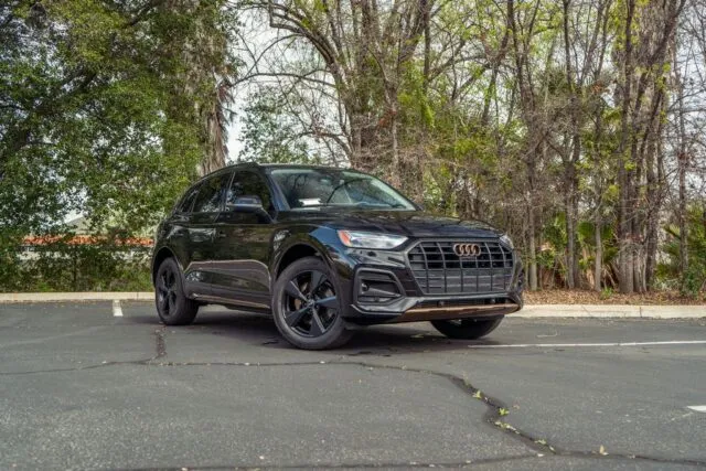 Audi Q5 Gloss Black PPF Front Three Quarter Street