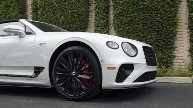 Bentley Continental GTC Speed White PPF Front Wheel Fender Detail
