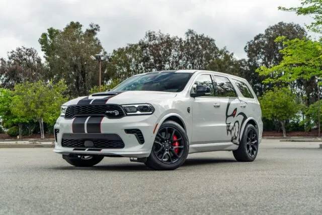 Dodge Durango SRT Hellcat White Black Red Stripe Vinyl Wrap Front 3Quarter Street Trees B