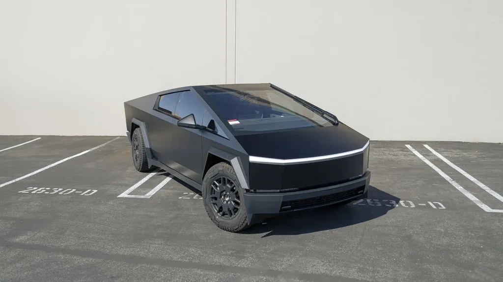 Wrap Labs Tesla Cybertruck build, rear three-quarter